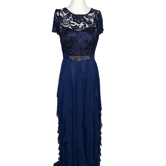 Evening Gown. Wedding party gown. Navy blue, detailed at waist. Size 8. - Picture 2 of 12
